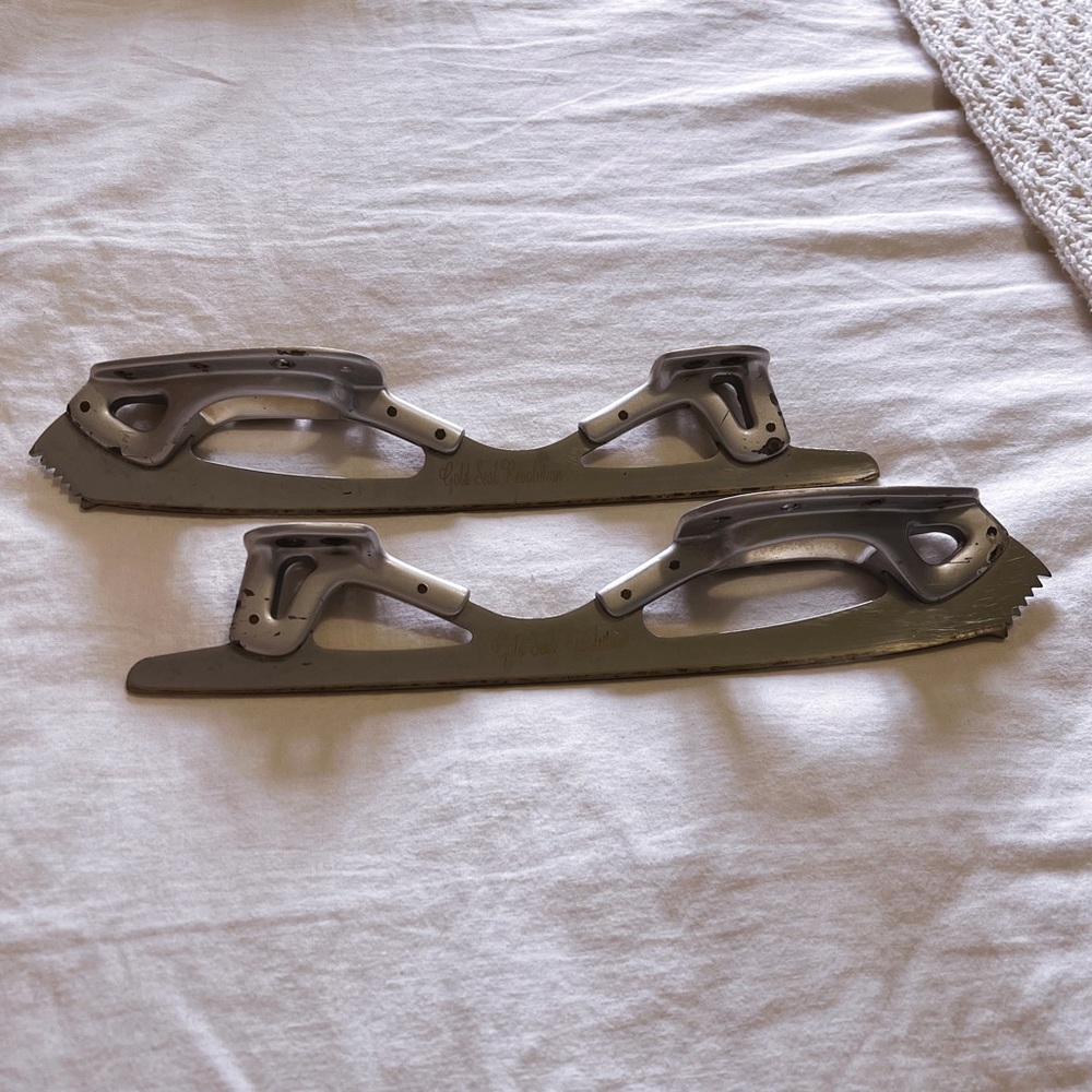 John Wilson Gold Seal Revolution Blades 9.25